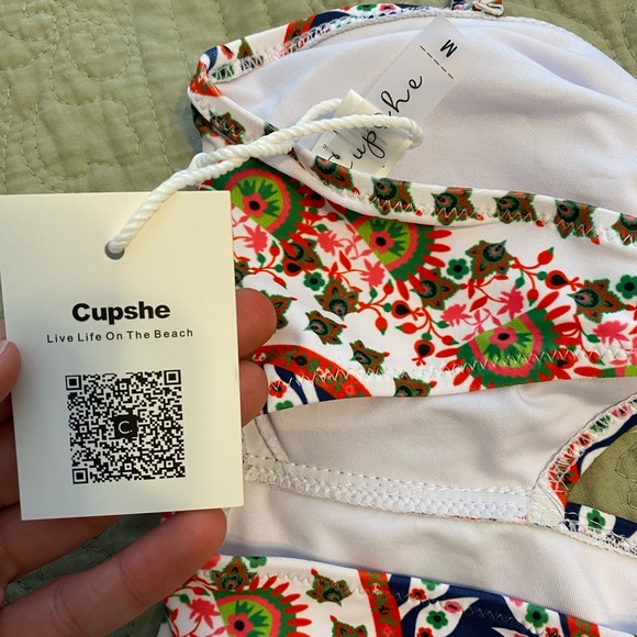 NWT Cupshe one piece halter cutout swimsuit - Picture 8 of 8